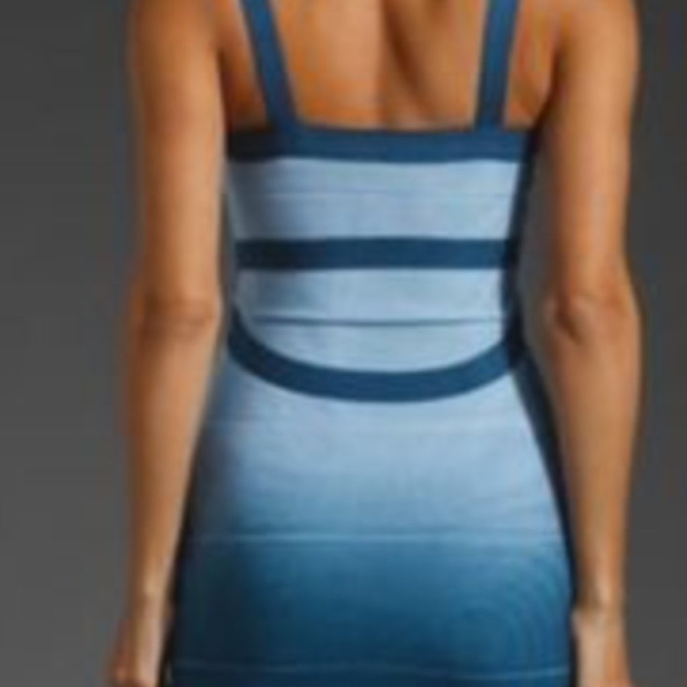 Stretta blue ombré Ciara dress size Medium - Picture 4 of 10